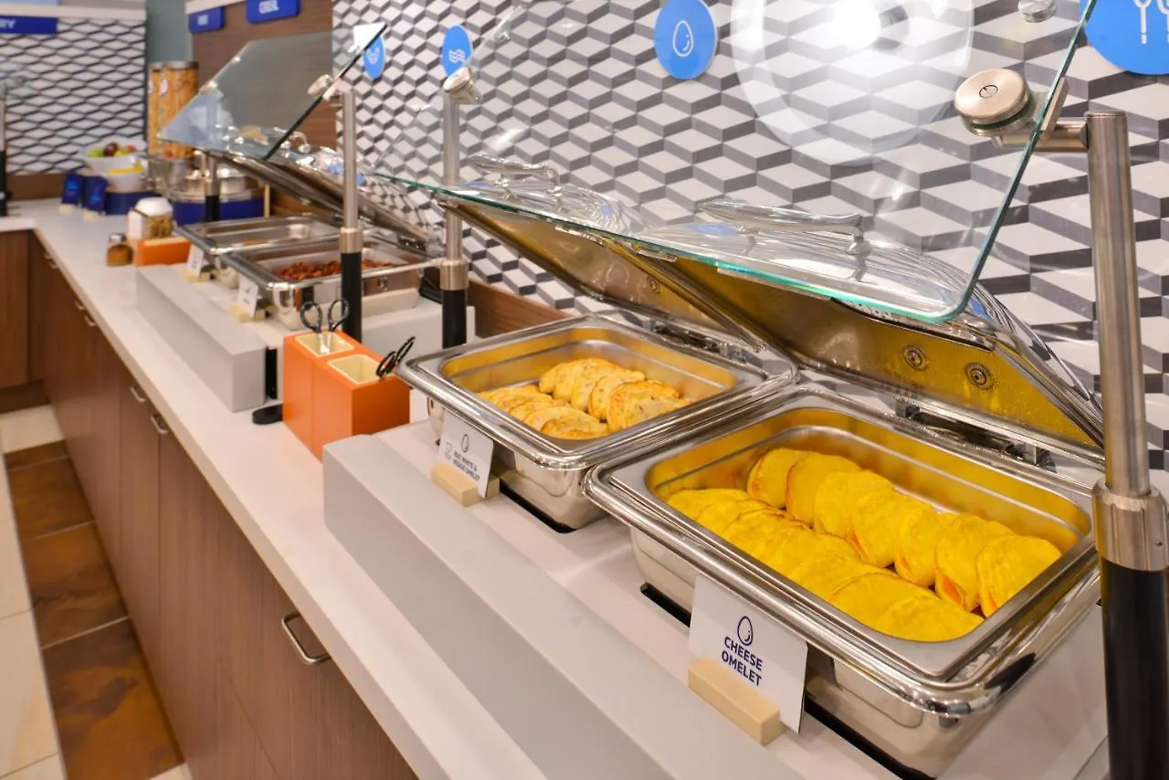 Holiday Inn Express - Jamaica - Jfk Airtrain - Nyc By Ihg New York 3*,  United States